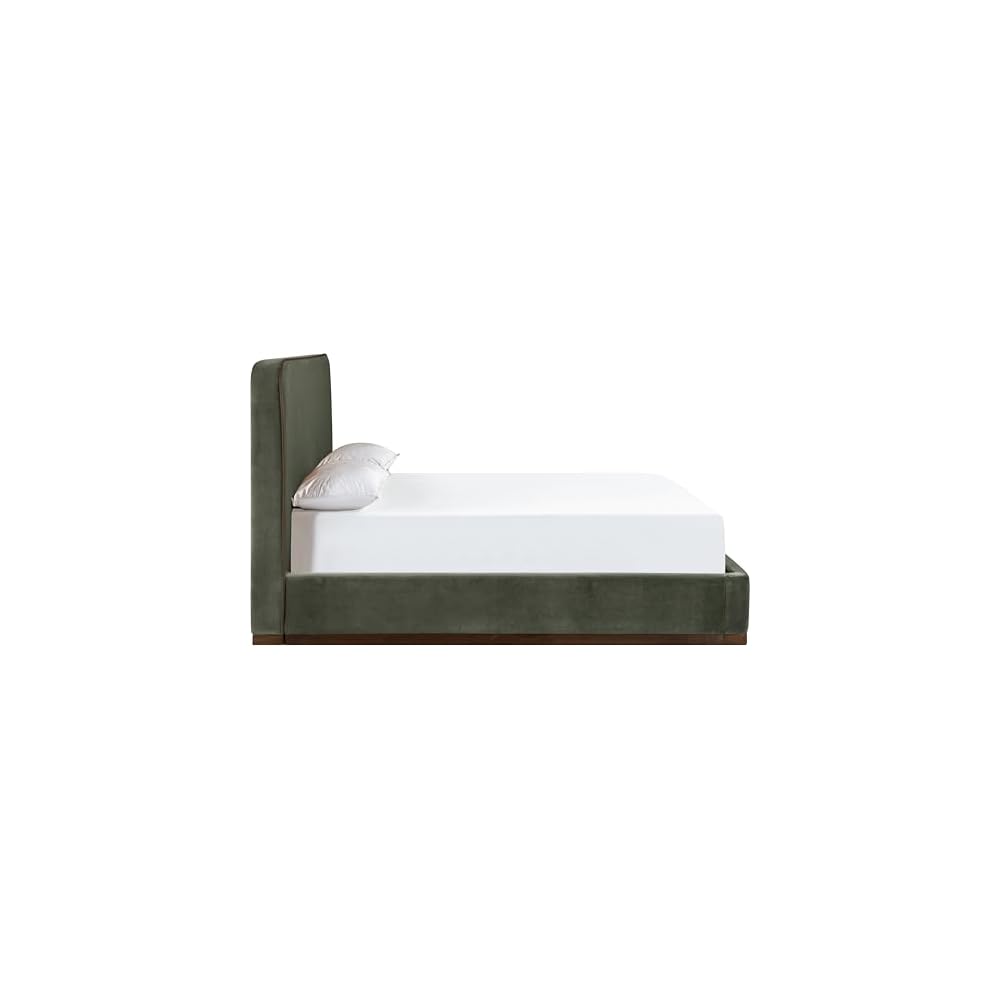 Meridian Furniture RavaGreen-F Rava Collection Modern | Contemporary Full Bed with Ultra Luxe Green 460 GSM Velvet, Piping, Solid Wood Inner Frame, 60.25" W x 84.75" D x 50.75" H, Green, Full
